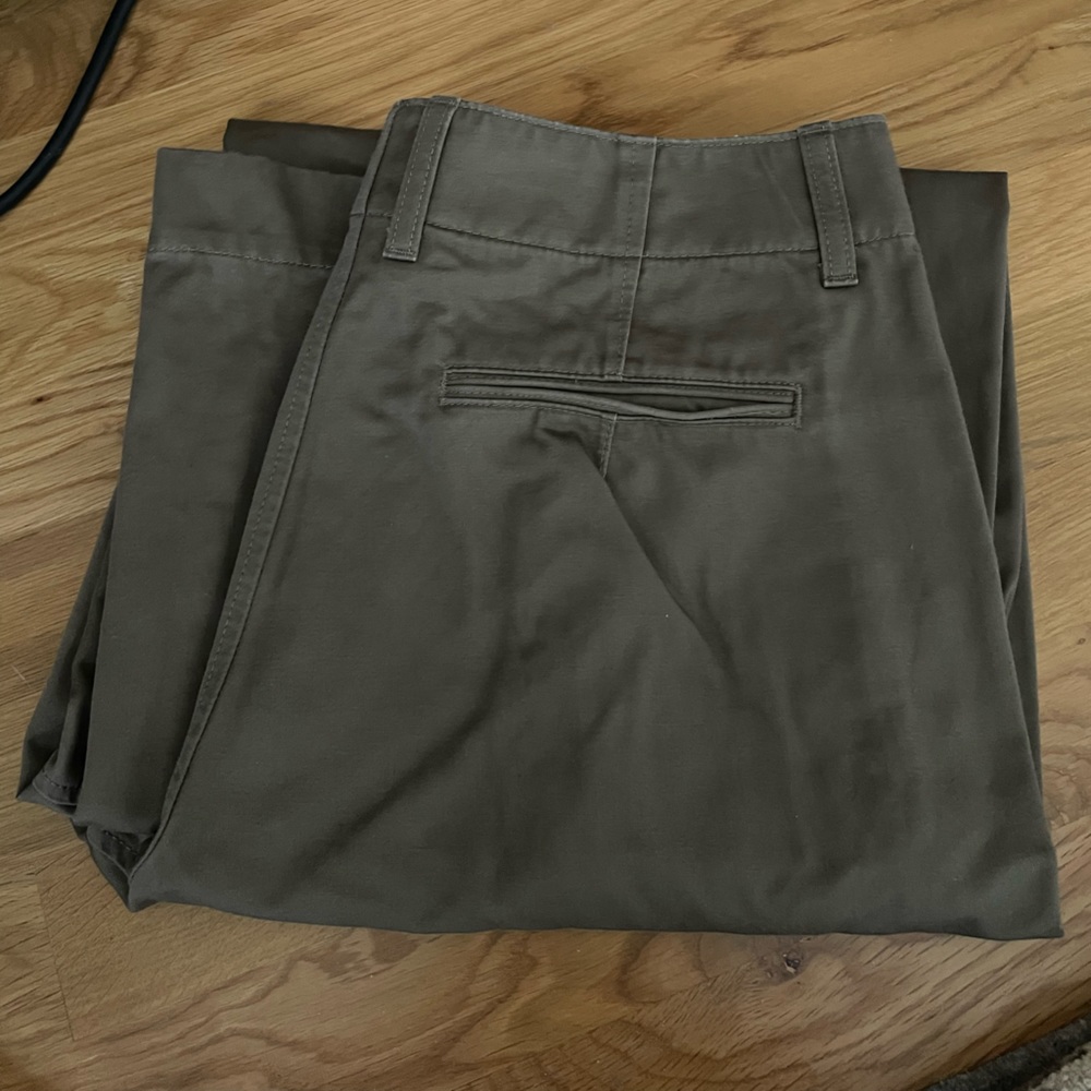 Uniqlo wide tapered leg chinos in mocha brown size 10